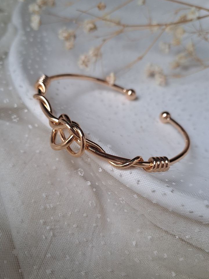 بنگل زنانه ژوپینگ مدل پیچک ضد حساسیت کد B1X2