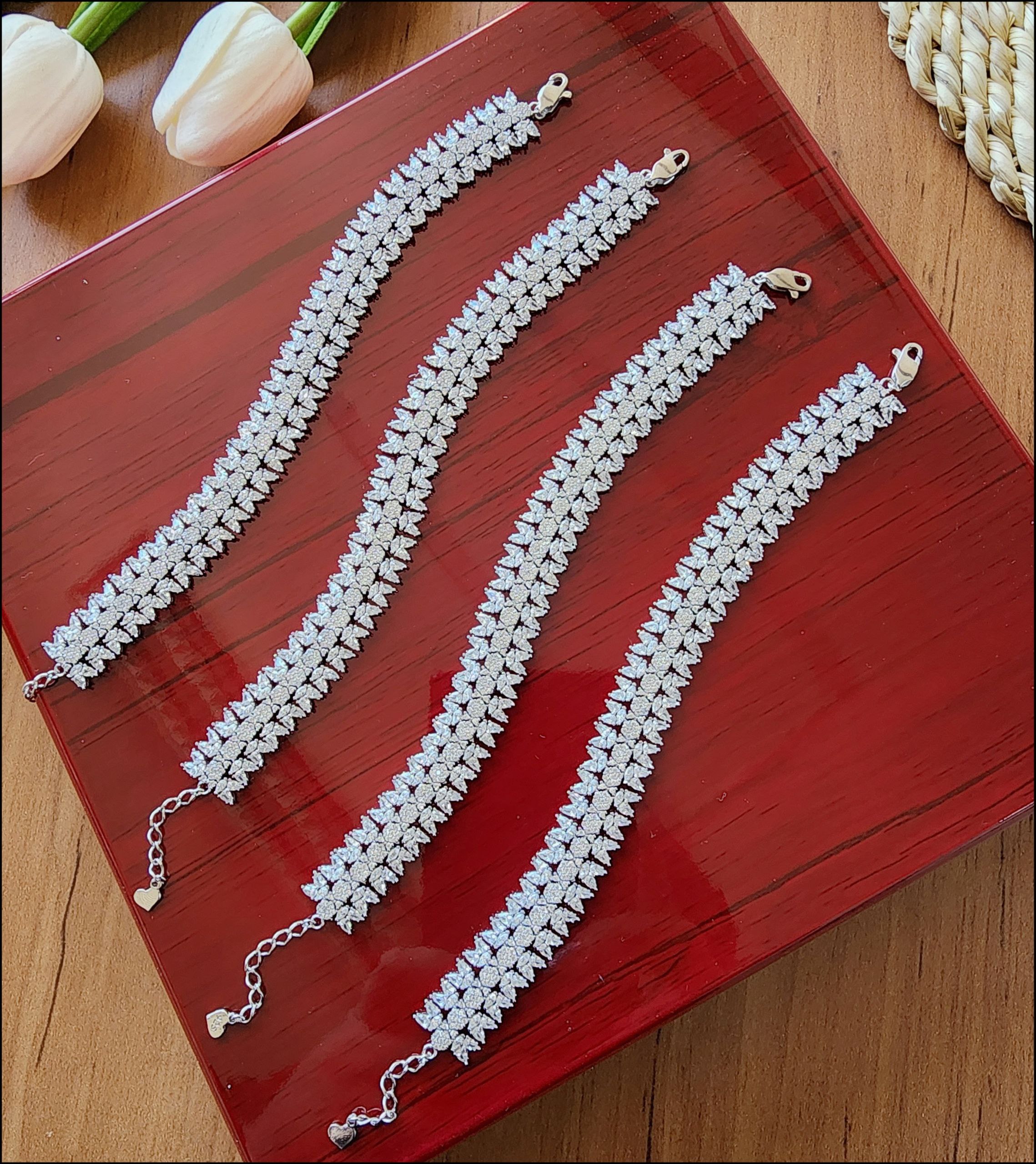 دستبند نقره زنانه مدل جواهری کدD5 