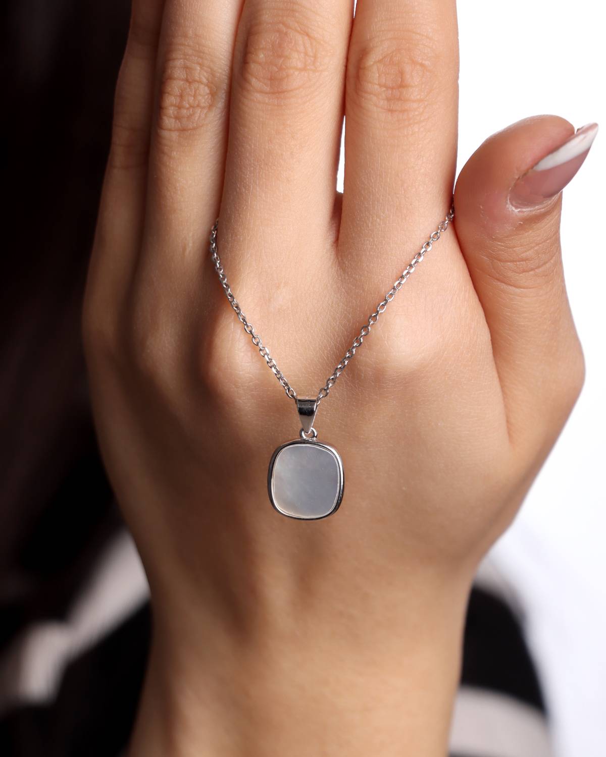 نیمست نقره زنانه طرح صدفی 